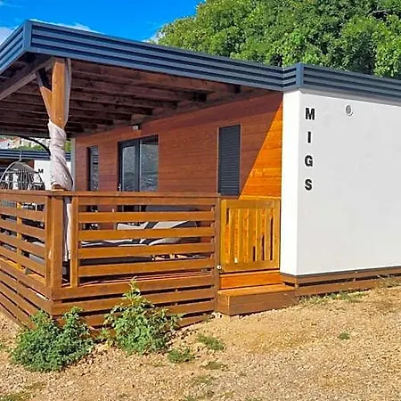 Szálloda Luxury Mobile Homes Novi Vinodolski