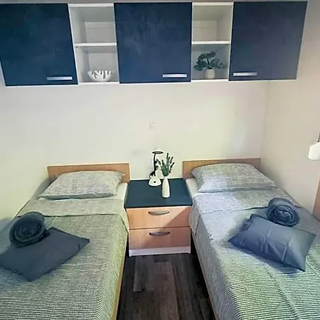 Luxury Mobile Homes Hotel *