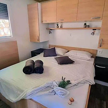 Szálloda Luxury Mobile Homes *