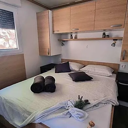 Luxury Mobile Homes Szálloda Novi Vinodolski